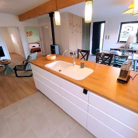 펜션 Charmant Cottage Châtenois